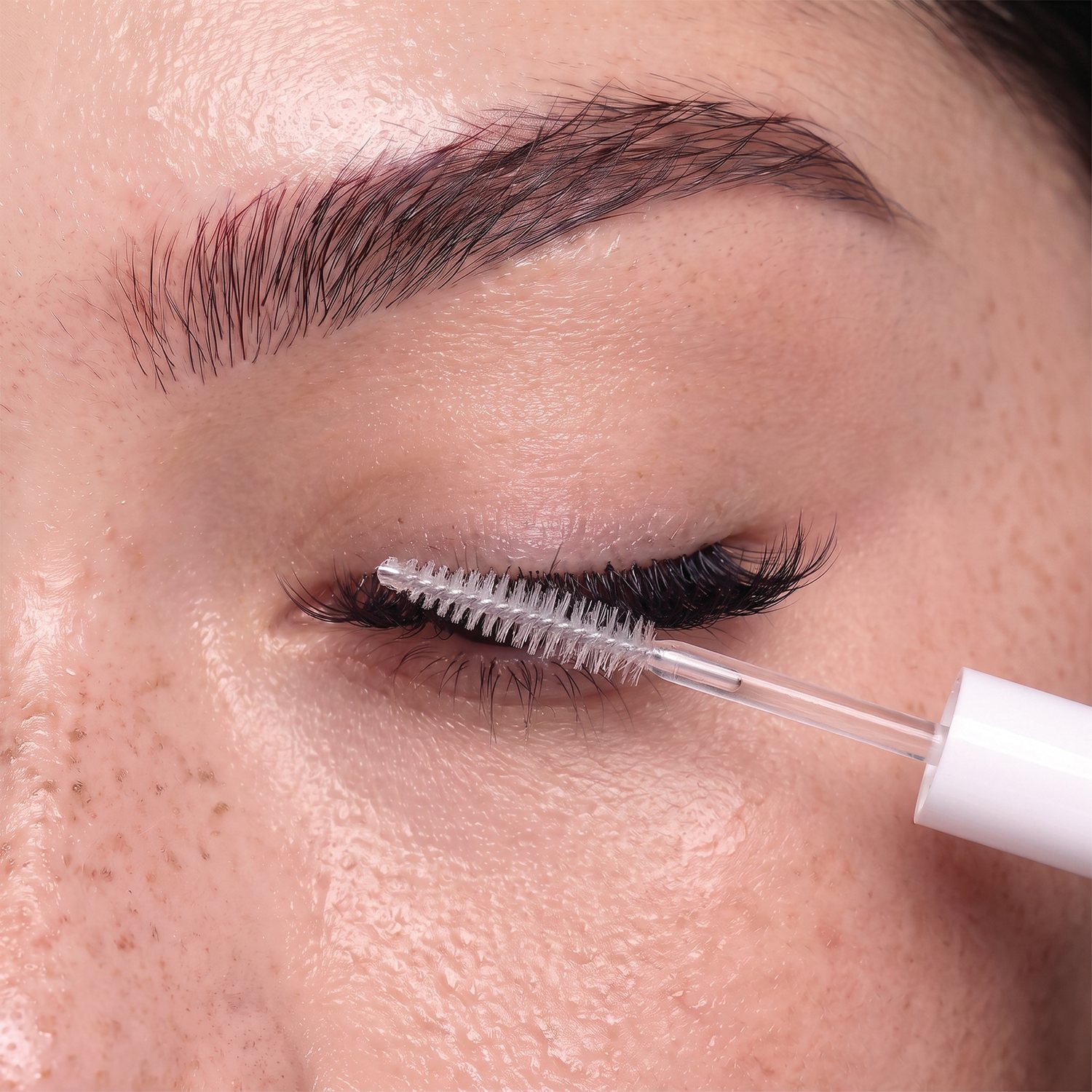 Coat bonded lash bases with Remover